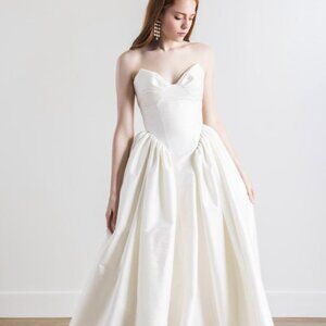 NWT Willowby by Watters Ember Basque-Waist Wedding Gown (Size 0)